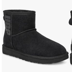 NEW UGG Mini Classic Logo Boot SIZE 10
